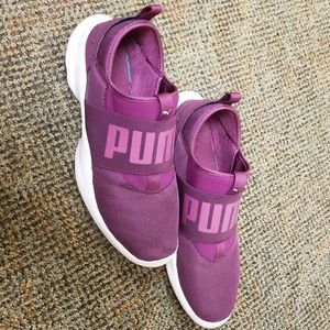 Puma tennis shoes